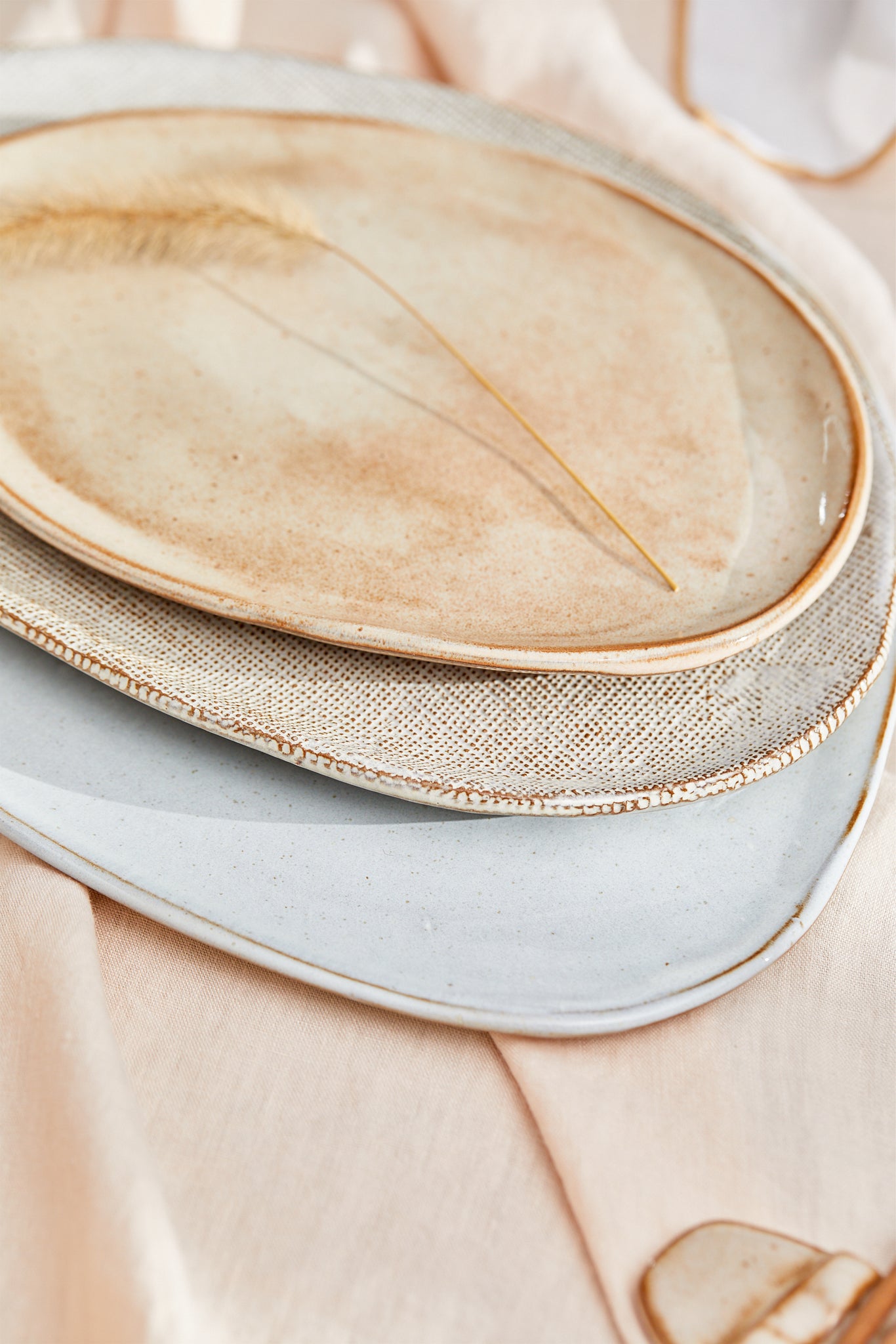 Medium Oval Plate